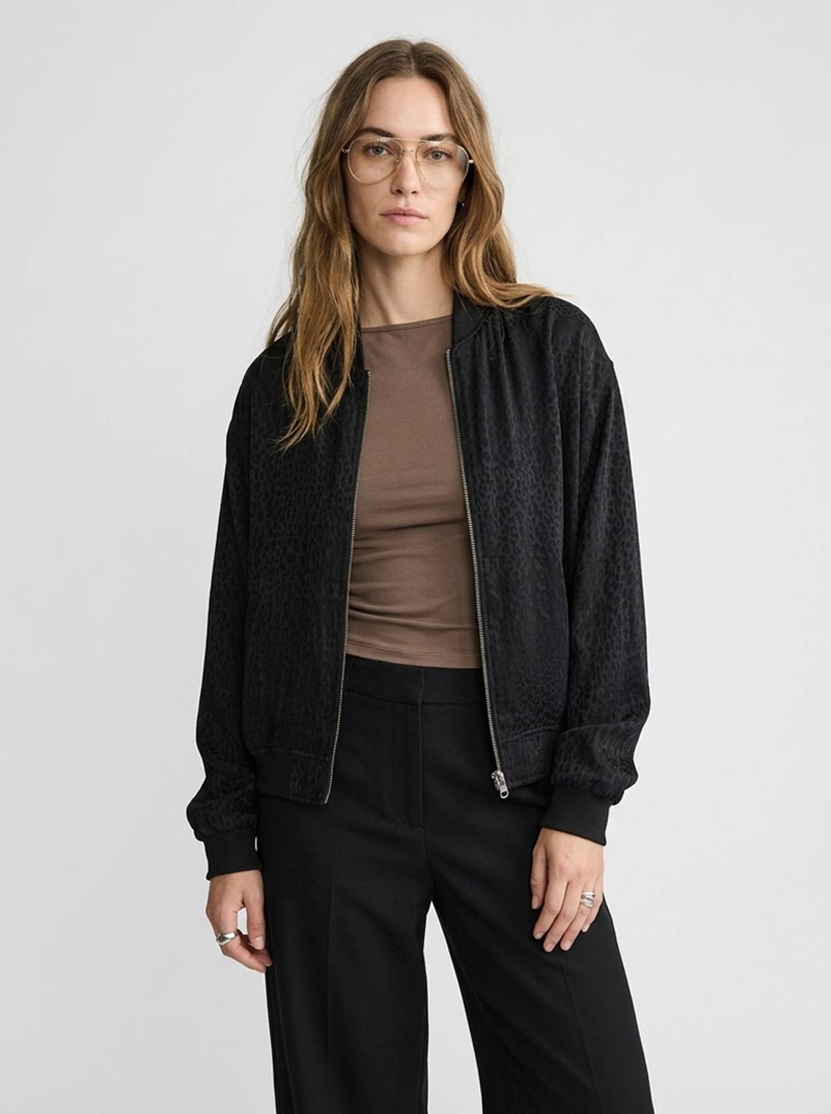 Suzanne – Veste Réversible Léopard & Olive